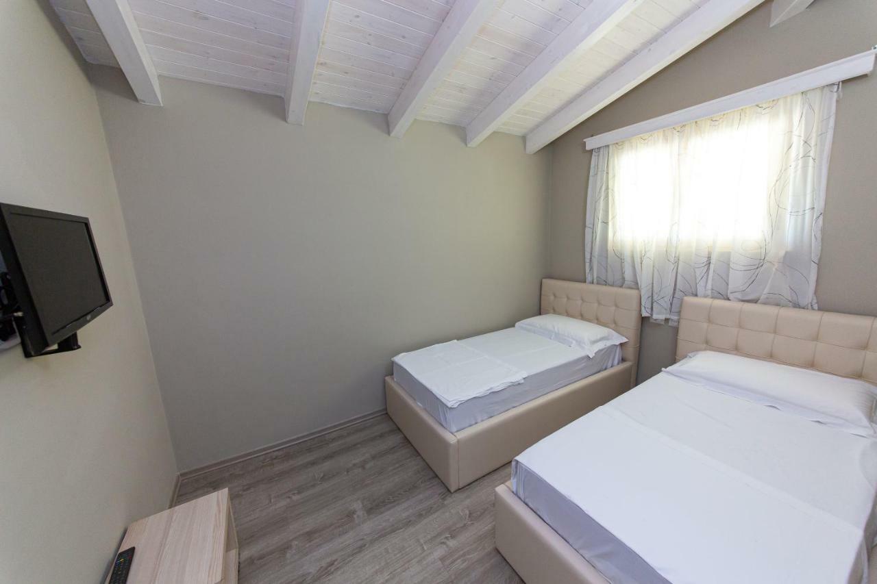 Hotel Roi Radhimë 외부 사진